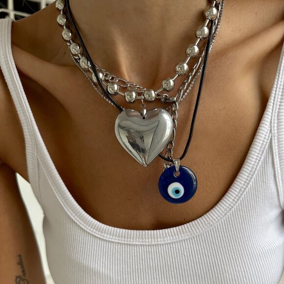 Evil eye pendant necklace with black rope - Picture 5 of 9